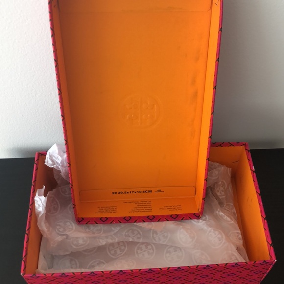Tory Burch Authentic Shoe Box - Picture 2 of 2